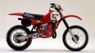 Moto - News: Honda CRF450R e CRF250R 2023: un carico di novità per le cross giapponesi