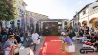 MotoGP: Joan Mir e Dainese all'outlet di Barberino del Mugello