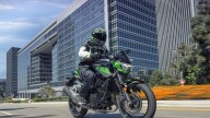 Moto - News: Kawasaki Z400 e Ninja 400 MY2023: il ritorno delle medie