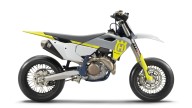 Moto - News: Husqvarna Motorcycles FS 450 2023: derapa che ti passa! 