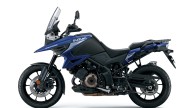 Moto - News: Suzuki V-STROM 1050 MY23: ora arriva anche il 21"