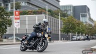 Moto - Test: Royal Enfield HNTR 350, commuter urbana semplice e divertente