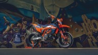 Moto - News: KTM LC4 2023: motard o dual sport? Ecco la 690 Enduro R e la SMC R