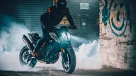 Moto - News: KTM 790 Duke 2023: la naked "via di mezzo", Ready To Race