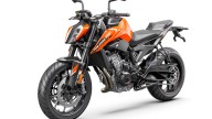 Moto - News: KTM 790 Duke 2023: la naked "via di mezzo", Ready To Race