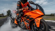 Moto - News: KTM 790 Duke 2023: la naked "via di mezzo", Ready To Race