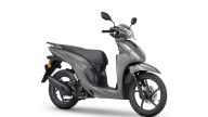 Moto - Scooter: Honda Vision 2023: lo scooter a ruote alte, aggiunge due nuovi colori