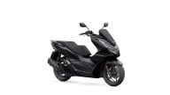 Moto - Scooter: Honda PCX 125 2023: piccole modifiche ed una nuova colorazione