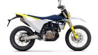 Moto - News: Husqvarna Motorcycles 701 Enduro e 701 Supermoto 2023: il mono nel cuore