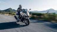 Moto - Scooter: Kymco AK 550 Premium 2023: il maxiscooter si fa più "touring"