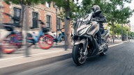 Moto - Scooter: Kymco AK 550 Premium 2023: il maxiscooter si fa più "touring"