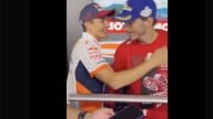 MotoGP: Rossi, Lorenzo, Stoner, Fogarty, Checa: i campioni celebrano Bagnaia