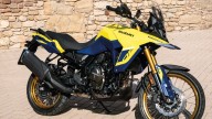 Moto - News: Suzuki V-Strom 800DE: l'enduro stradale "cresce" sotto ogni aspetto