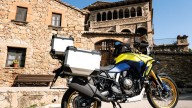 Moto - News: Suzuki V-Strom 800DE: l'enduro stradale "cresce" sotto ogni aspetto