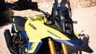 Moto - News: Suzuki V-Strom 800DE: l'enduro stradale "cresce" sotto ogni aspetto