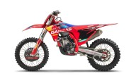 Moto - News: GasGas MC 450F e MC 250F Factory Edition 2023: le caratteristiche delle cross