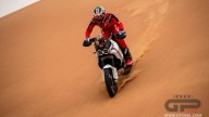 News: FOTOGALLERY – Sogno Dakar: Pirro debutta sulla Ducati DesertX nel deserto a Dubai