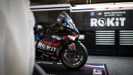 SBK: BMW si rifà il look: nuova livrea black per la M 1000 RR di Redding