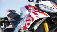 Moto - News: Aprilia RSV4 Factory e Tuono V4 Factory Speed White: due meravigliose "spose"