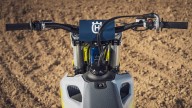 Moto - News: Husqvarna TC ed FC MY2024: le nuove motocross aggiornate