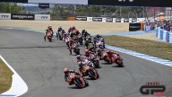 MotoGP: LA FOTOSEQUENZA COMPLETA 37 FOTO: l'ammucchiata nel primo giro del GP Jerez