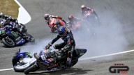 MotoGP: LA FOTOSEQUENZA COMPLETA 37 FOTO: l'ammucchiata nel primo giro del GP Jerez