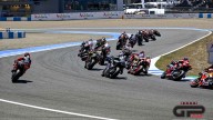 MotoGP: LA FOTOSEQUENZA COMPLETA 57 FOTO: l'ammucchiata nella Sprint race di Jerez