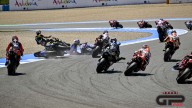 MotoGP: LA FOTOSEQUENZA COMPLETA 57 FOTO: l'ammucchiata nella Sprint race di Jerez