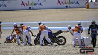 MotoGP: LA FOTOSEQUENZA COMPLETA 57 FOTO: l'ammucchiata nella Sprint race di Jerez