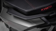 Moto - News: Kymco AK550 Premium: il maxiscooter si fa lussuoso