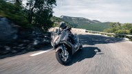 Moto - News: Kymco AK550 Premium: il maxiscooter si fa lussuoso