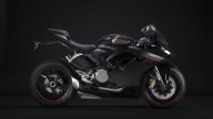 Moto - News: Ducati Panigale V2 2024: la nuova livrea Black on Black Livery