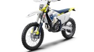 Moto - News: Husqvarna Motorcycles: ecco le nuove enduro 2024 a 2 e 4 Tempi