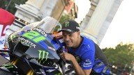 MotoGP: GALLERY - La MotoGP sfreccia a Milano: bagno di folla per i piloti 