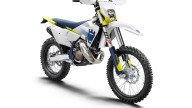 Moto - News: Husqvarna Motorcycles: ecco le nuove enduro 2024 a 2 e 4 Tempi