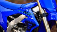 Moto - News: Yamaha festeggia i 50 anni della YZ: svelate le cross "vintage"