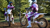 Moto - News: Yamaha festeggia i 50 anni della YZ: svelate le cross "vintage"