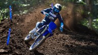 Moto - News: Yamaha festeggia i 50 anni della YZ: svelate le cross "vintage"