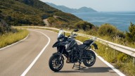 Moto - News: Benelli TRK 702 e 702X 2024: l'enduro stradale italocinese arriva in concessionaria