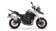 Moto - News: Benelli TRK 702 e 702X 2024: l'enduro stradale italocinese arriva in concessionaria