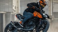 Moto - News: KTM 125 e 390 Duke 2024: la naked per i più giovani