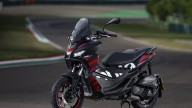 Moto - Scooter: Aprilia SR GT 2024: look racing per l'adventure italiano