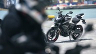 Moto - News: CFMoto 450NK: la naked media che vuole divertire