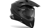 Moto - News: Airoh Commander 2: il casco crossover si rinnova profondamente