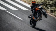 Moto - News: KTM 790 Duke 2024: l'austriaca mira alla conquista delle medie