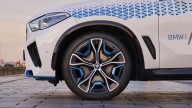Auto - News: BMW Group porta su strada le auto a idrogeno: test per la BMW iX5 Hydrogen