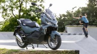 Moto - Scooter: TEST - SYM ADX 125: lo scooter che trasforma la città in una giungla