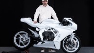 Moto - News: MV Agusta Superveloce Arsham: la sportiva si tinge di bianco