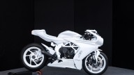 Moto - News: MV Agusta Superveloce Arsham: la sportiva si tinge di bianco