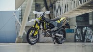Moto - News: Husqvarna 701 Supermoto: il divertimento... è senza interessi!